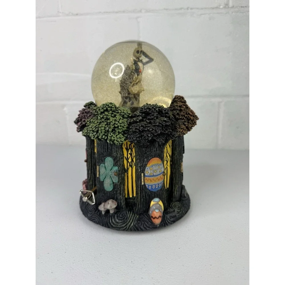 NIGHTMARE BEFORE CHRISTMAS HOLIDAY TREE DOOR SNOWGLOBE